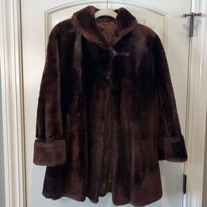 Vintage High quality dark brown faux fur coat size s/m glamorous chic fancy